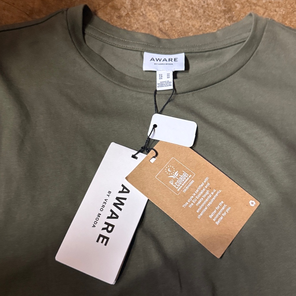 NWT AWARE Khaki Green Muscle Tee tank medium